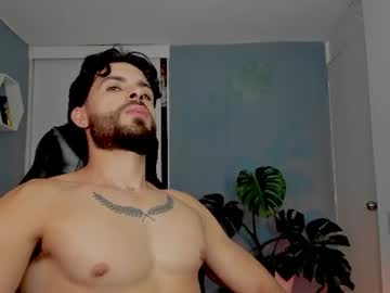 Maxtowers Chaturbate stream image from June 26, 2026