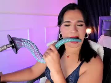 Sienarosewood Chaturbate stream image from June 26, 2026