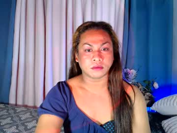 Gwenitch Chaturbate stream image from June 26, 2026