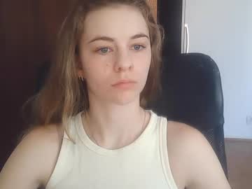 Ariacreazy Chaturbate stream image from June 26, 2026
