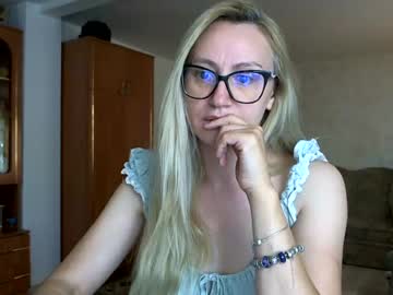 Melly_Rosey Chaturbate stream image from June 26, 2026