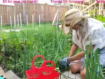 Ells_Palace Chaturbate stream image from June 26, 2026