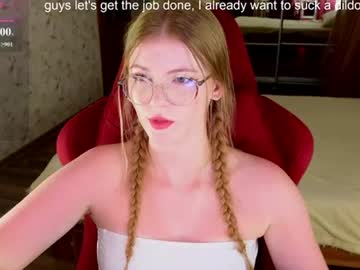 Jennykiss11 Chaturbate stream image from June 26, 2026