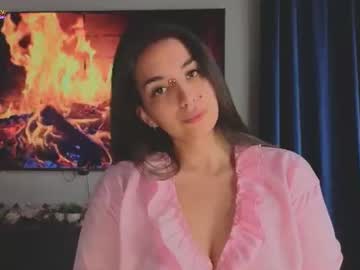 Leeannepizzini Chaturbate stream image from June 26, 2026
