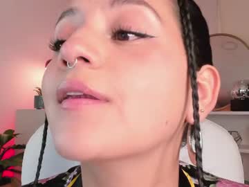 Nahiapaws Chaturbate stream image from June 26, 2026