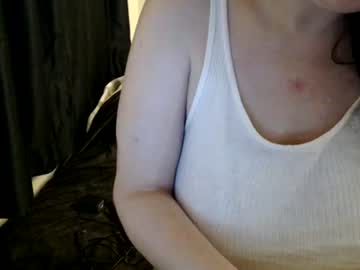 Sweetlikeahoneybee Chaturbate stream image from June 27, 2026