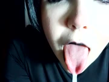 Invadernoodles Chaturbate stream image from June 27, 2026