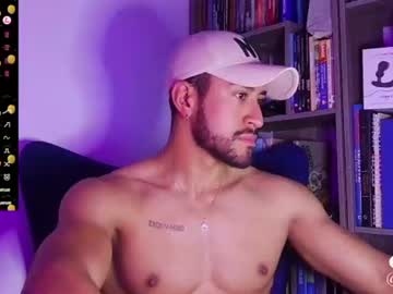 Chrisxfo Chaturbate stream image from June 27, 2026