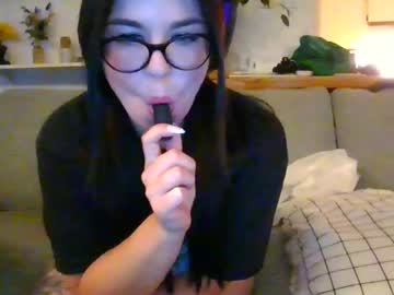 Moonbutterfly94 Chaturbate stream image from June 27, 2026