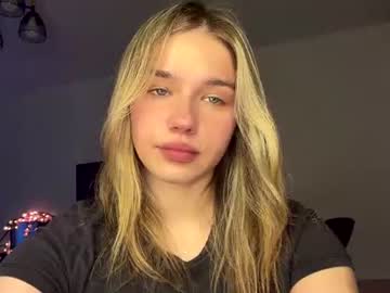 Laurineleconey Chaturbate stream image from June 27, 2026