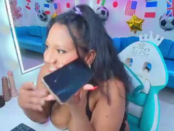 Isabella_Rows Chaturbate stream image from June 27, 2026