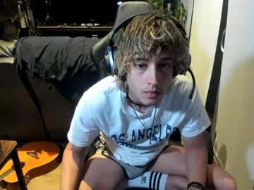 Bashful4200 Chaturbate stream image from June 28, 2026