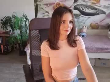 Jennycutey Chaturbate stream image from June 29, 2026