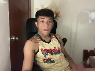 Shake_Raytow34 Chaturbate stream image from June 29, 2026