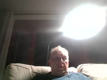 Joeislookingyouto Chaturbate stream image from June 30, 2026
