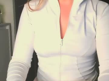 Luna1vibe Chaturbate stream image from June 30, 2026