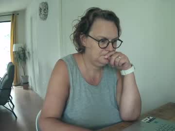 Snoeske Chaturbate stream image from June 30, 2026