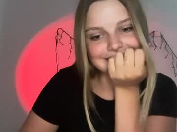 Annaneon Chaturbate stream image from June 30, 2026