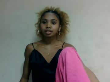 Oooosoavizara Chaturbate stream image from June 30, 2026