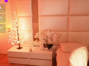 Lilly_Colins Chaturbate stream image from June 30, 2026