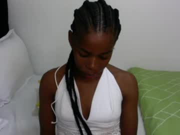 Larrine Chaturbate stream image from June 30, 2026