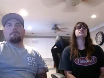 Youraveragemomanddad Chaturbate stream image from July 01, 2026