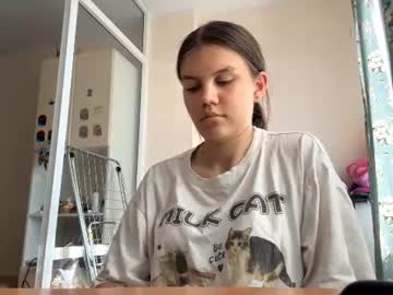 Leanoraschoeck Chaturbate stream image from July 01, 2026