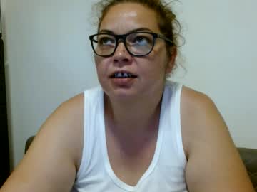 Curvymomylore Chaturbate stream image from July 02, 2026