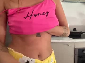 Quinnyelena Chaturbate stream image from July 02, 2026
