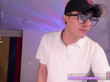 Mikeyvioleta Chaturbate stream image from July 03, 2026