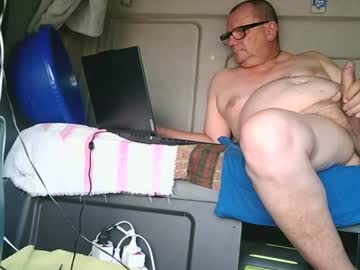Komputer123456789 Chaturbate stream image from July 04, 2026