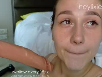 Heylixie_ Chaturbate stream image from July 04, 2026