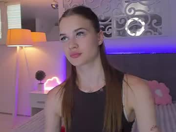 Luisaclover Chaturbate stream image from July 04, 2026
