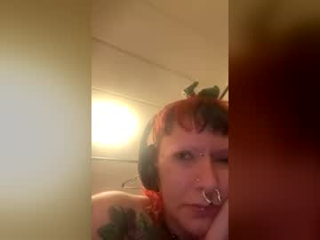 Ezzie402 Chaturbate stream image from July 05, 2026