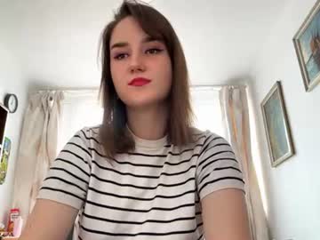 Alizavigneau Chaturbate stream image from July 05, 2026