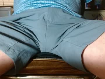 Fuzzyblues Chaturbate stream image from July 05, 2026