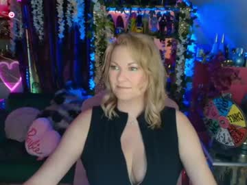Solesticia Chaturbate stream image from July 08, 2026