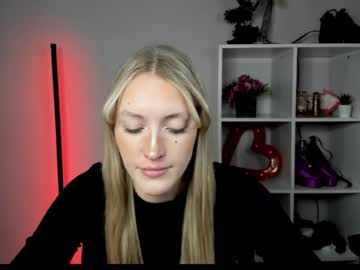 Evelynblond Chaturbate stream image from July 08, 2026