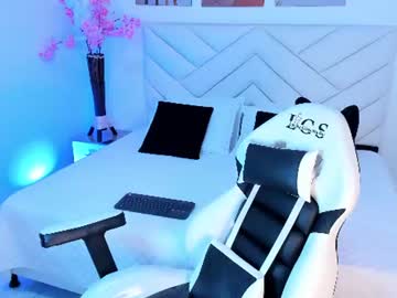 Violette33 Chaturbate stream image from July 08, 2026