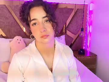 Bella_Swwan_ Chaturbate stream image from July 09, 2026