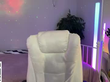 Vikky_Moon Chaturbate stream image from July 10, 2026