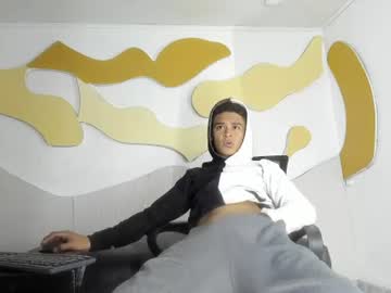 Edylucianni Chaturbate stream image from July 10, 2026