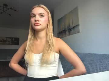 Toshalooper Chaturbate stream image from July 10, 2026