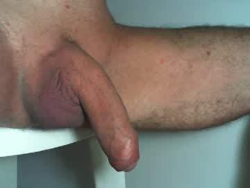 Erniemuyhot435811 Chaturbate stream image from July 10, 2026