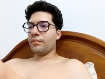 Midoumas1 Chaturbate stream image from July 10, 2026