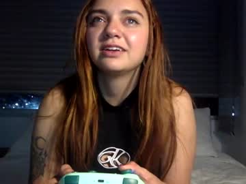 Samanthahez Chaturbate stream image from July 10, 2026