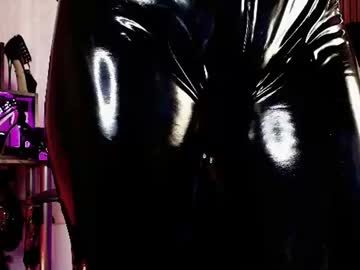 Missdarklady Chaturbate stream image from July 11, 2026
