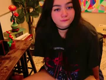 Annatigarr Chaturbate stream image from July 11, 2026