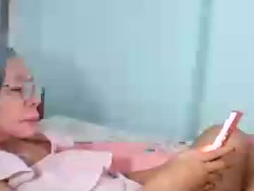 Mombastic55 Chaturbate stream image from July 11, 2026