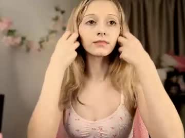 Lonadevelle Chaturbate stream image from July 11, 2026